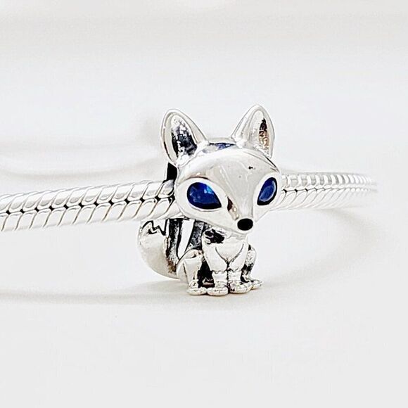 Pandora Blue-Eyed Fox Charm - Picture 1 of 5